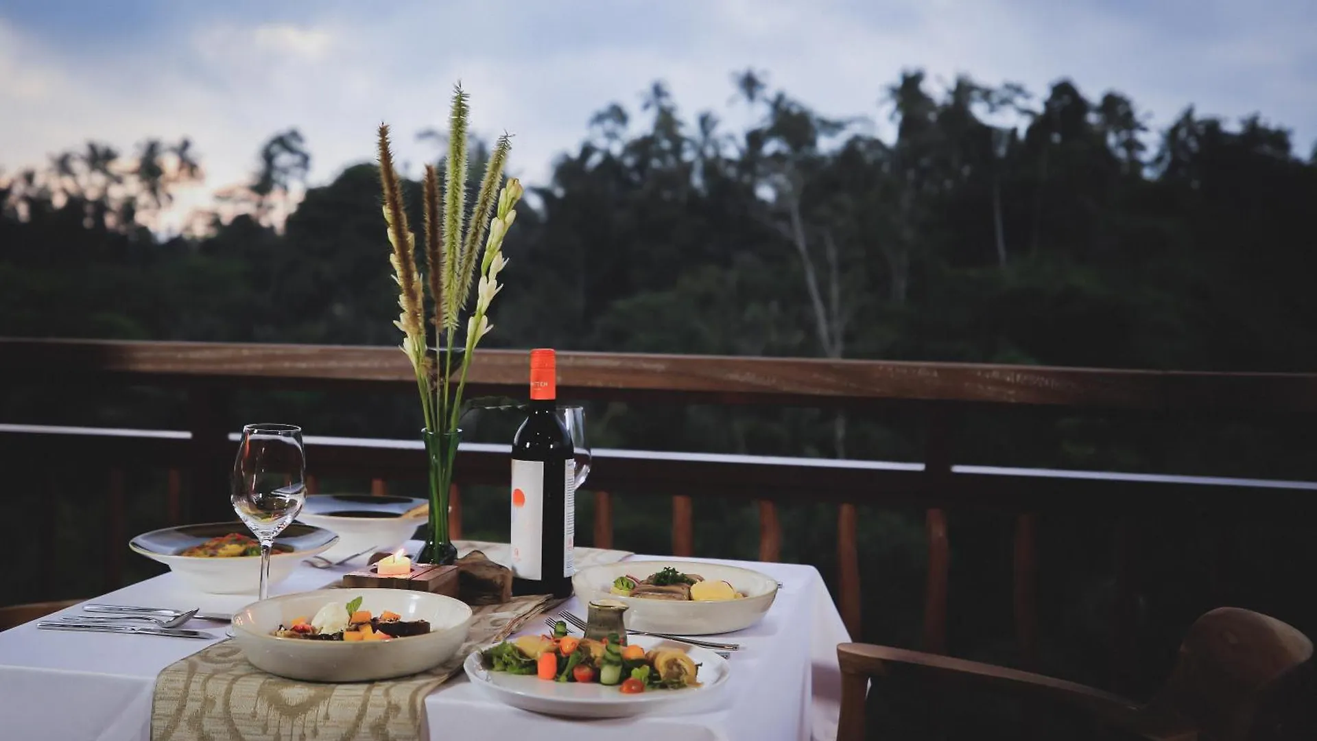 Harsa Sanctuary By Pramana Villas Ubud  4*, Ubud (Bali)